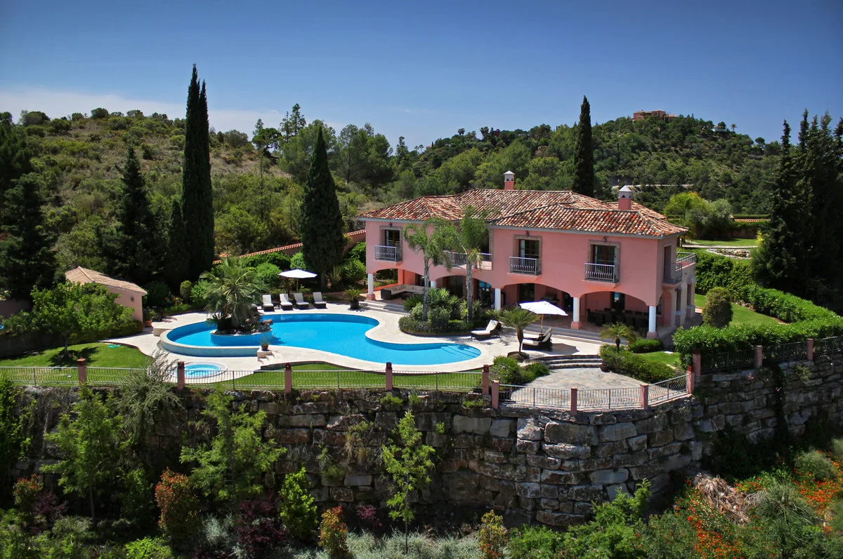 6-Bedroom Villa in El Madroñal Main