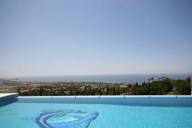 7-Bedroom Villa in Marbella 3