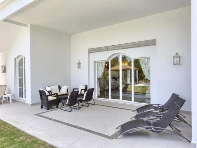 5-Bedroom Villa in Nueva Andalucía 5