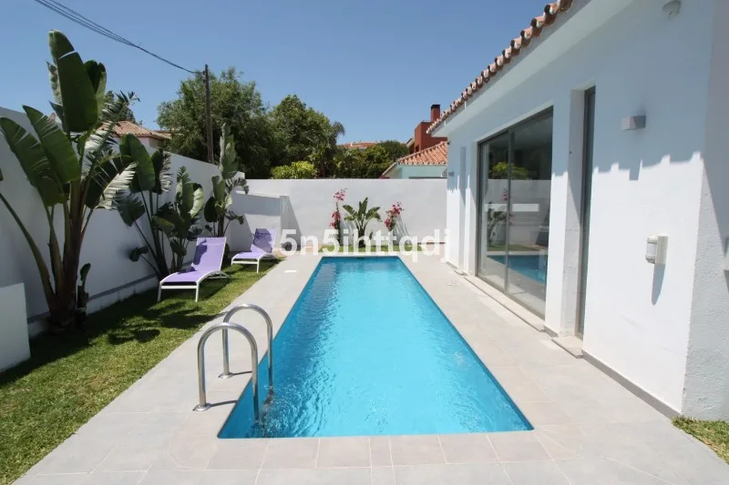 3-Bedroom Villa in The Golden Mile 2