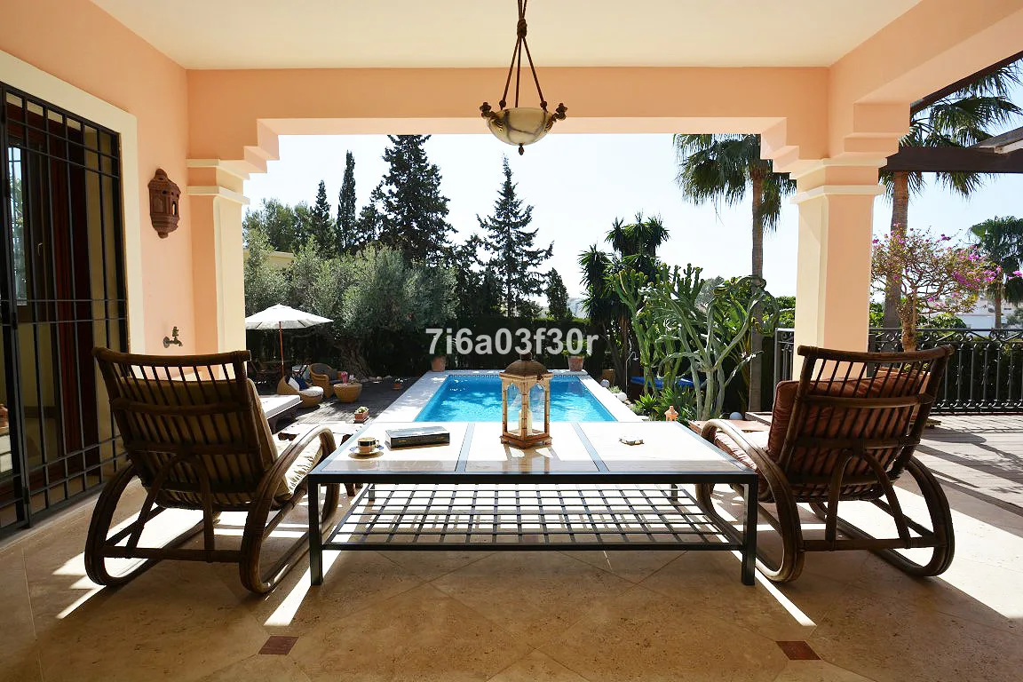 5-Bedroom Villa in Nueva Andalucía Main