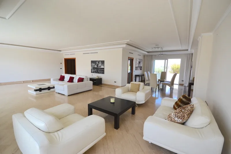 4-Bedroom Apartment in Puerto Banús 2