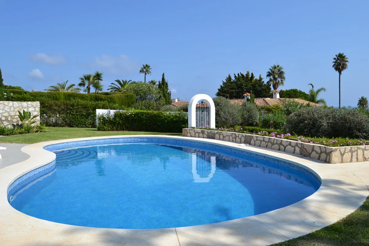 4-Bedroom Villa in El Chaparral 3