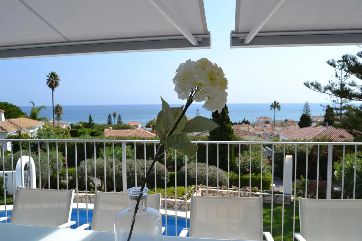 4-Bedroom Villa in El Chaparral 5
