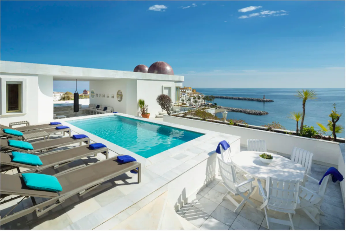 UNIQUE AND AWESOME PENTHOUSE IN PUERTO BANUS Main