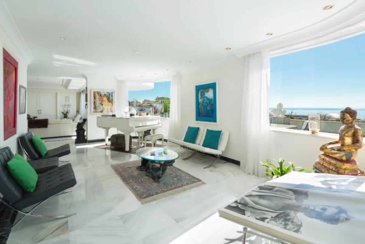 UNIQUE AND AWESOME PENTHOUSE IN PUERTO BANUS 3