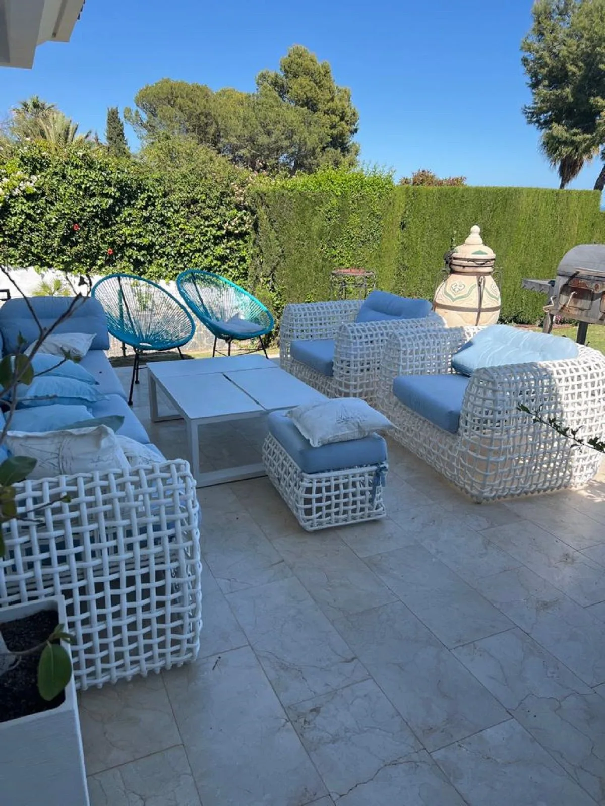 10-Bedroom Villa in El Paraiso 5