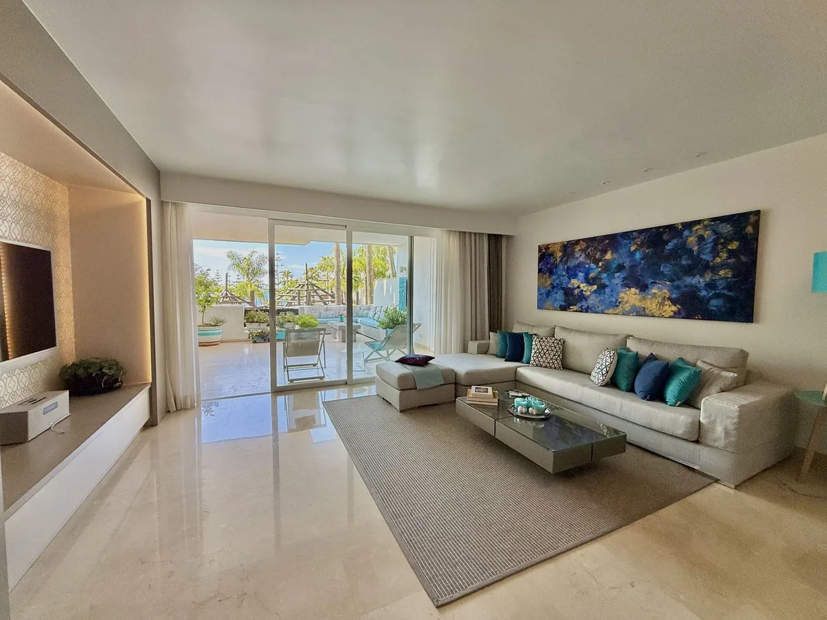 3-Bedroom Apartment in The Golden Mile 2