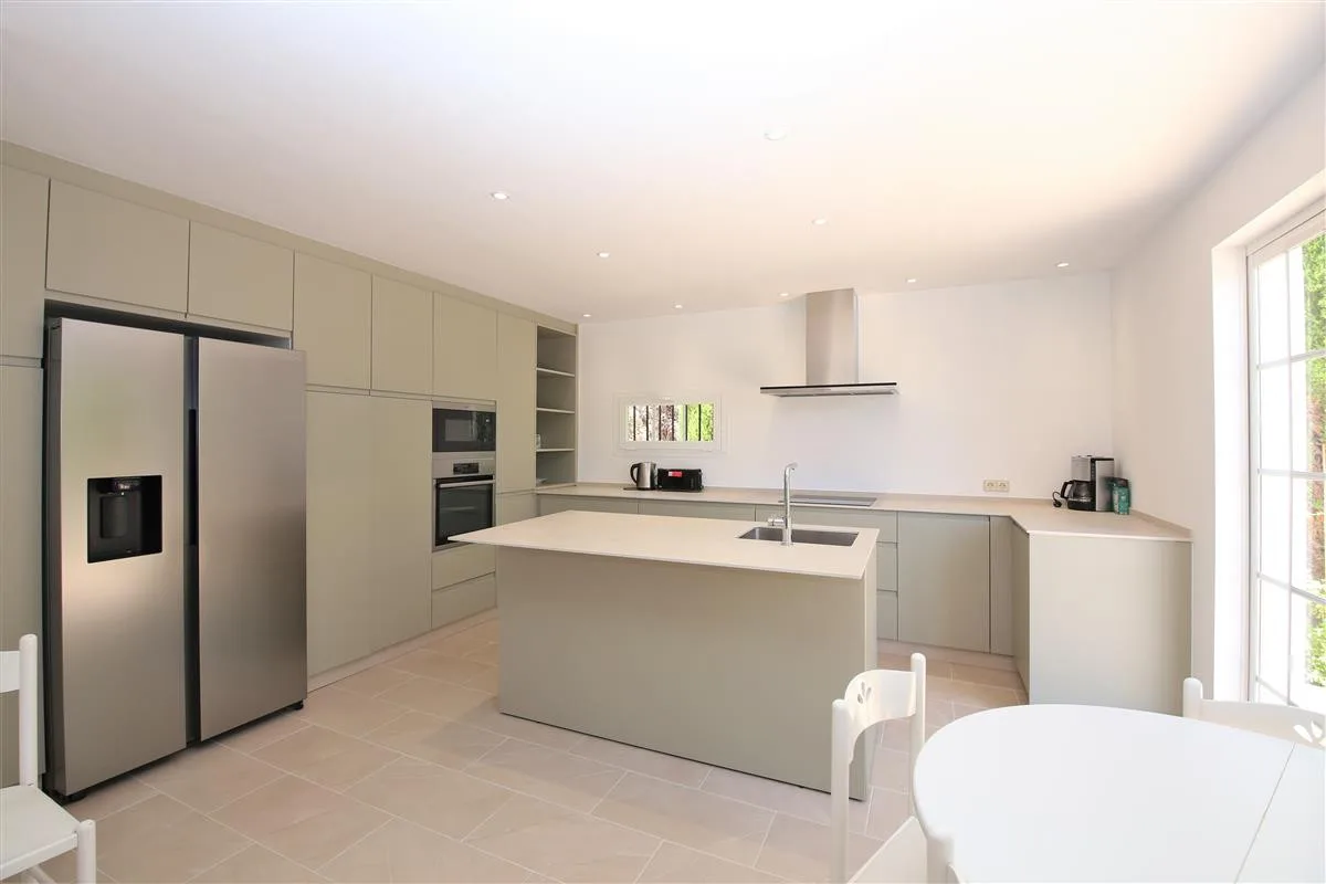 4-Bedroom Villa in Marbella 5