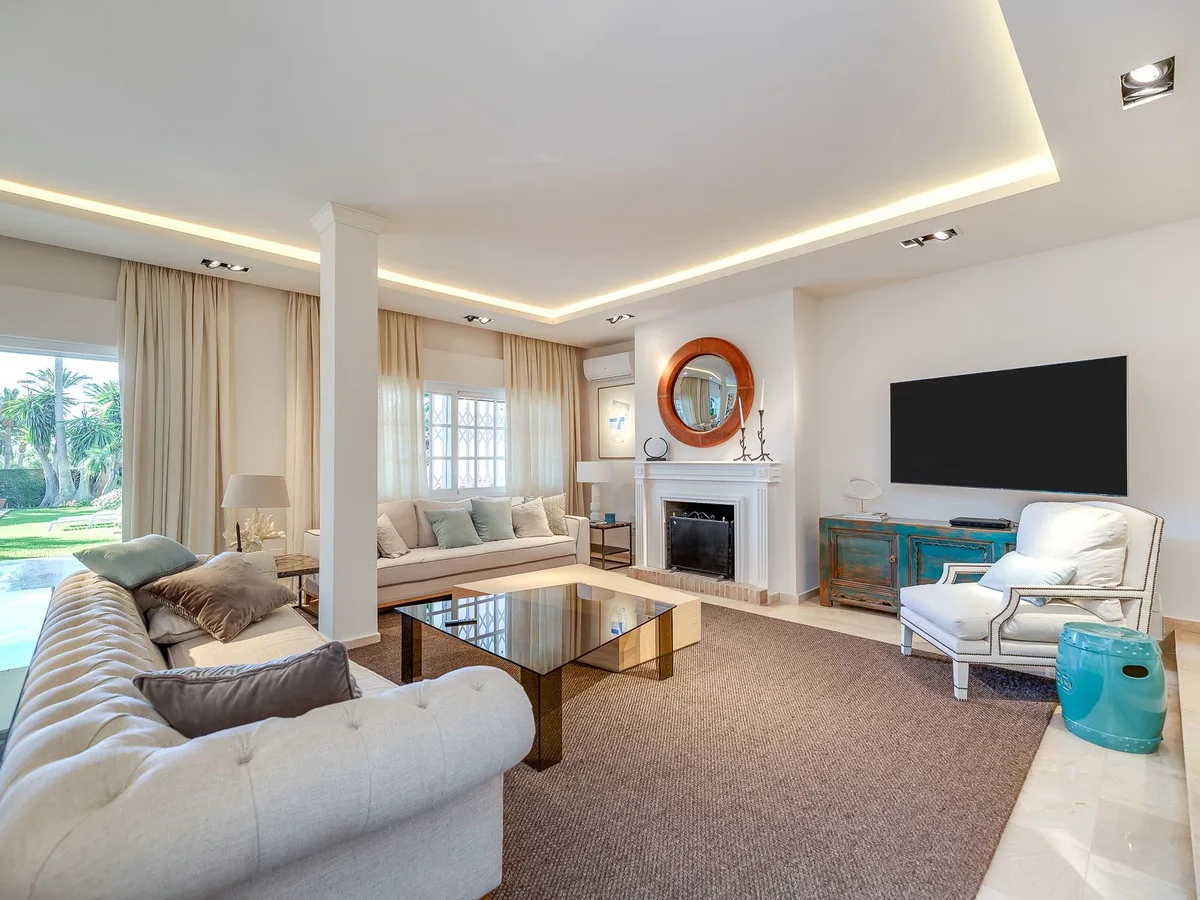 7-Bedroom Villa in Guadalmina Baja 3