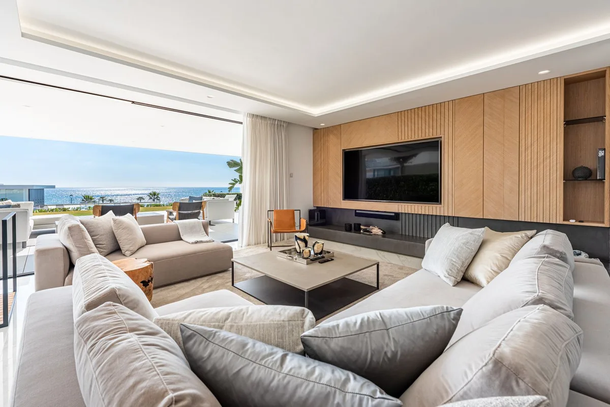 4-Bedroom Apartment in New Golden Mile 2