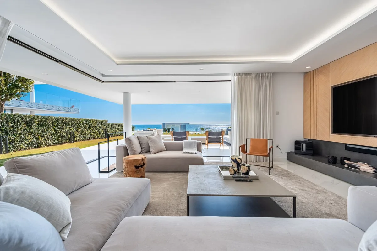 4-Bedroom Apartment in New Golden Mile 3