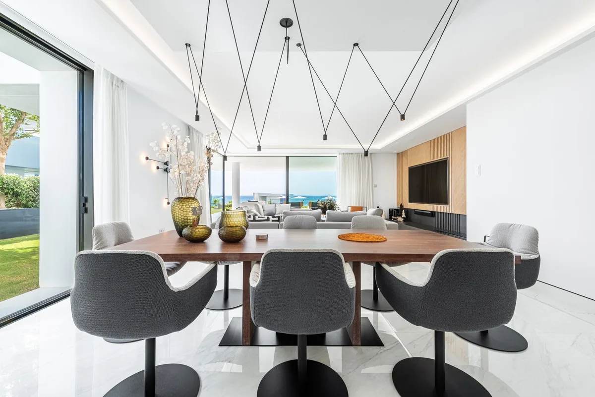 4-Bedroom Apartment in New Golden Mile 5