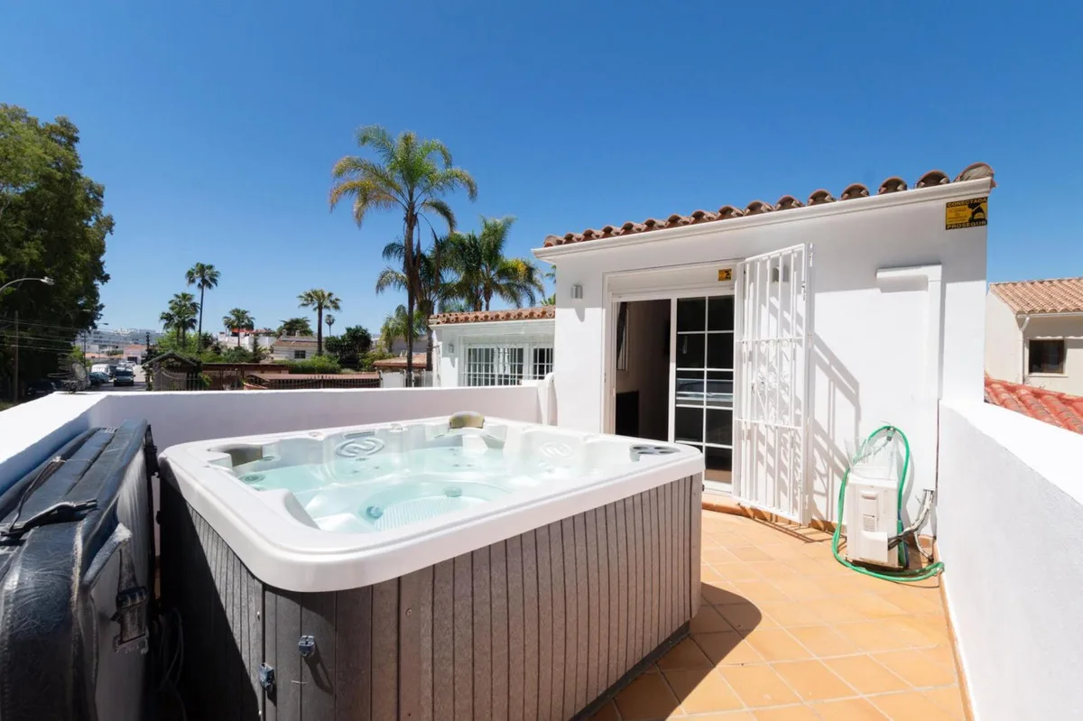 4-Bedroom Villa in San Pedro de Alcántara Main