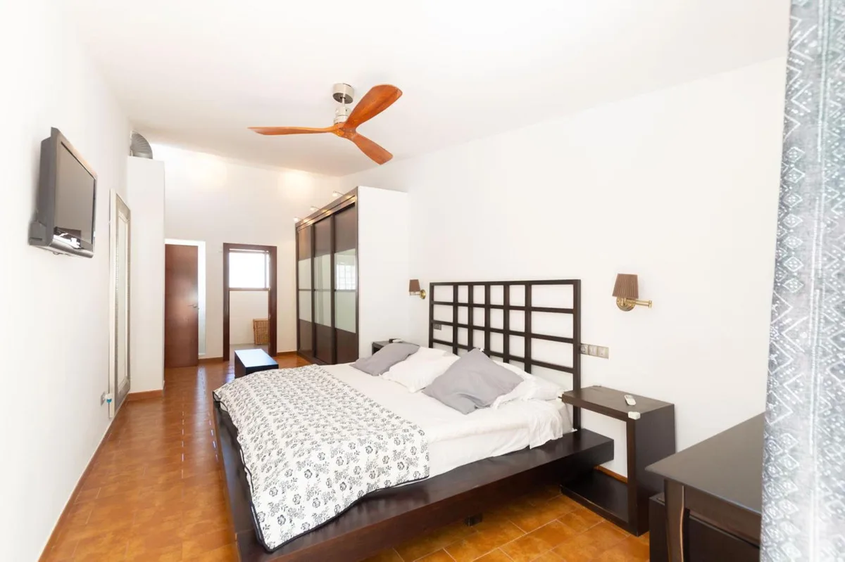 4-Bedroom Villa in San Pedro de Alcántara 5