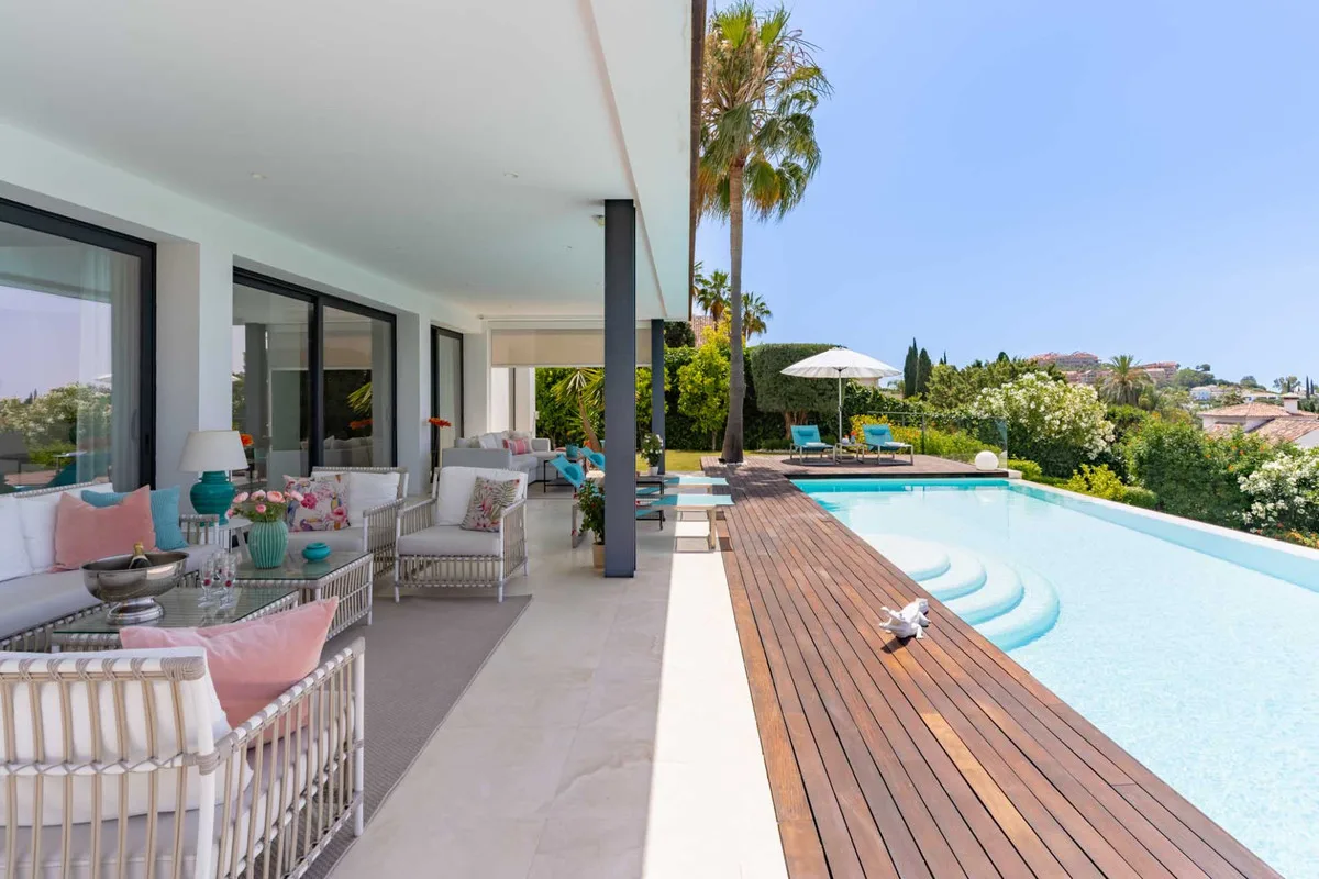5-Bedroom Villa in Nueva Andalucía 2