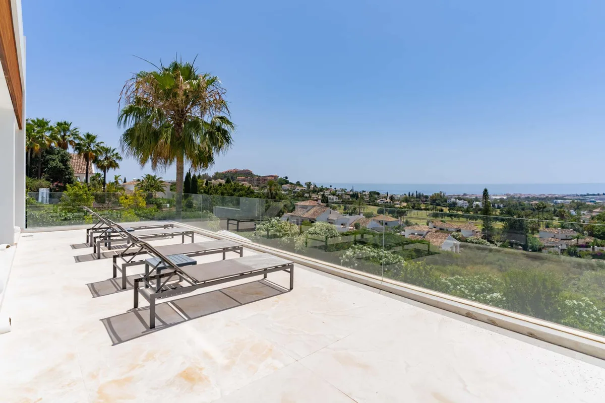 5-Bedroom Villa in Nueva Andalucía 5