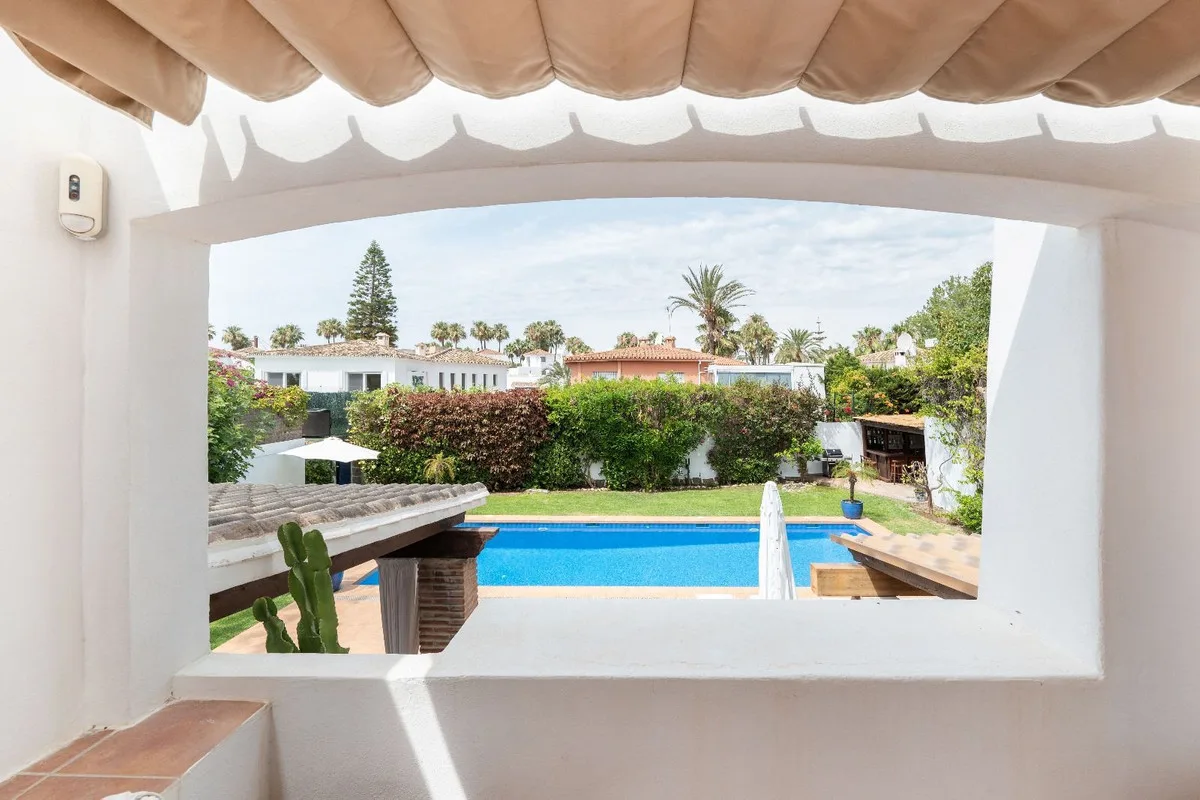 4-Bedroom Villa in The Golden Mile 2