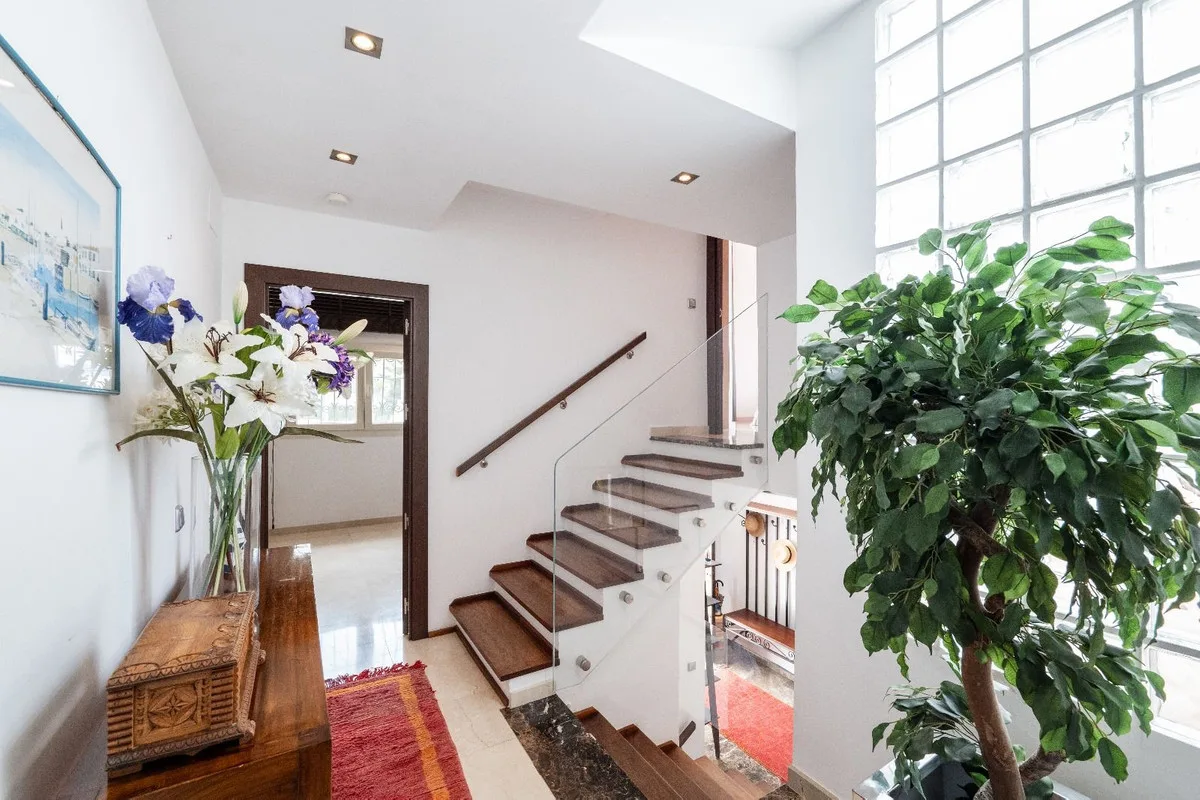 4-Bedroom Villa in The Golden Mile 3