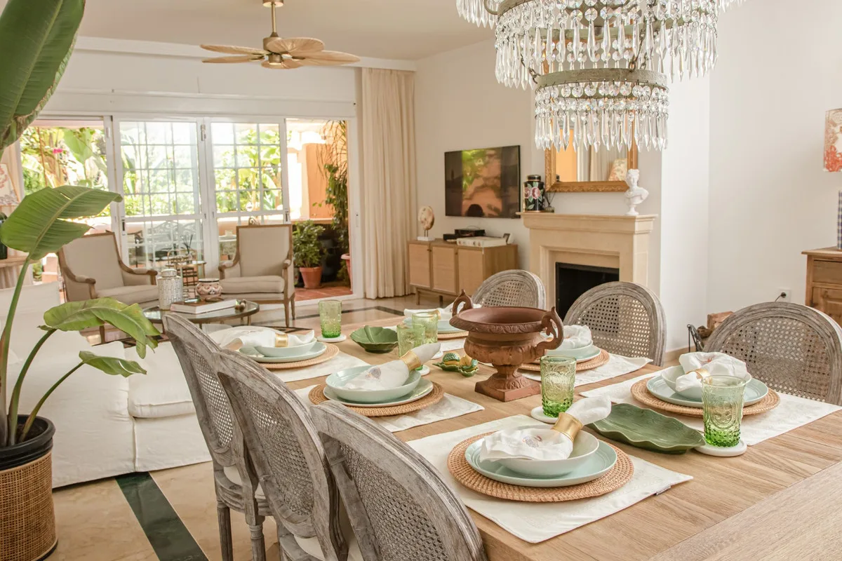 3-Bedroom Townhouse in The Golden Mile 4