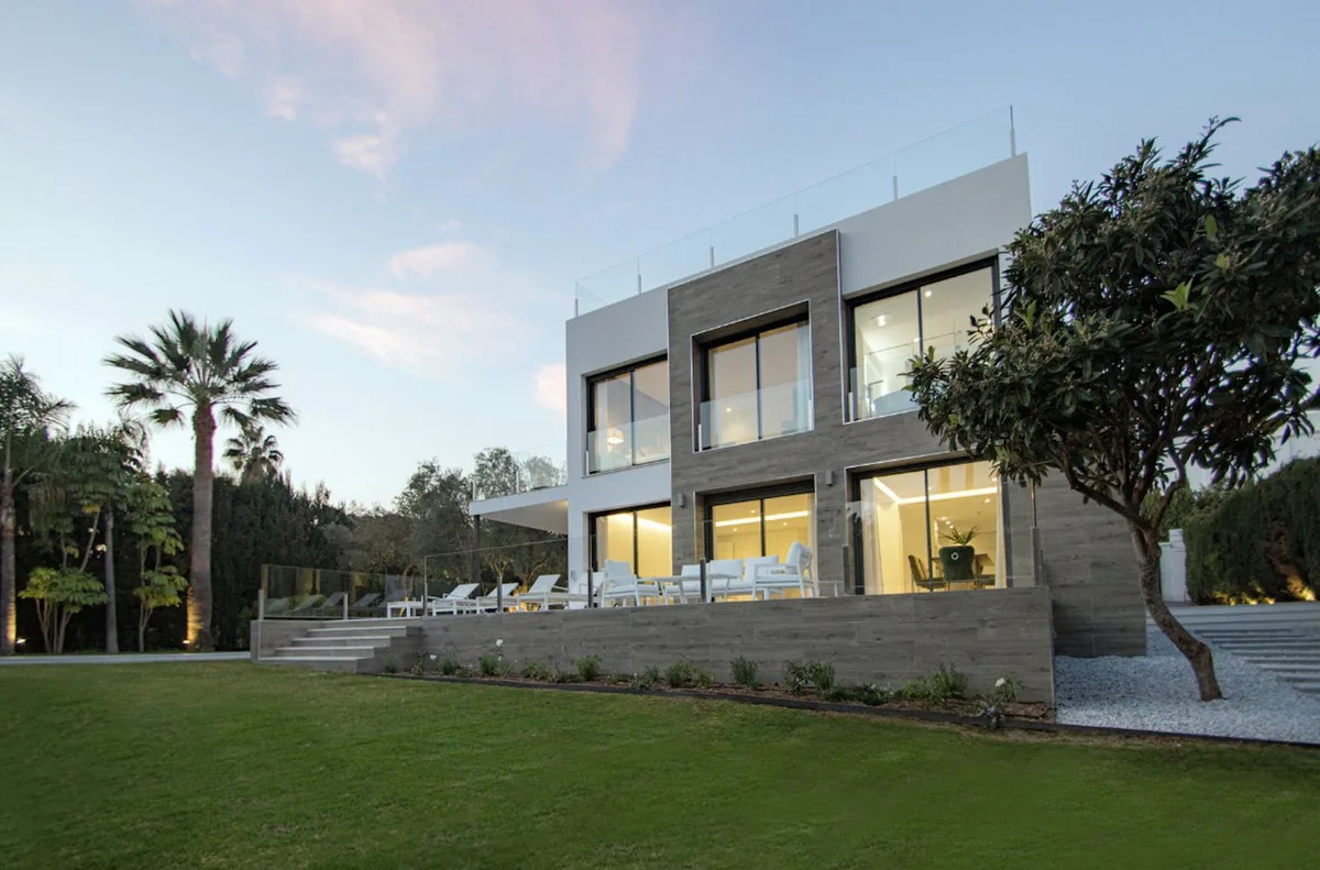 5-Bedroom Villa in Nueva Andalucía Main