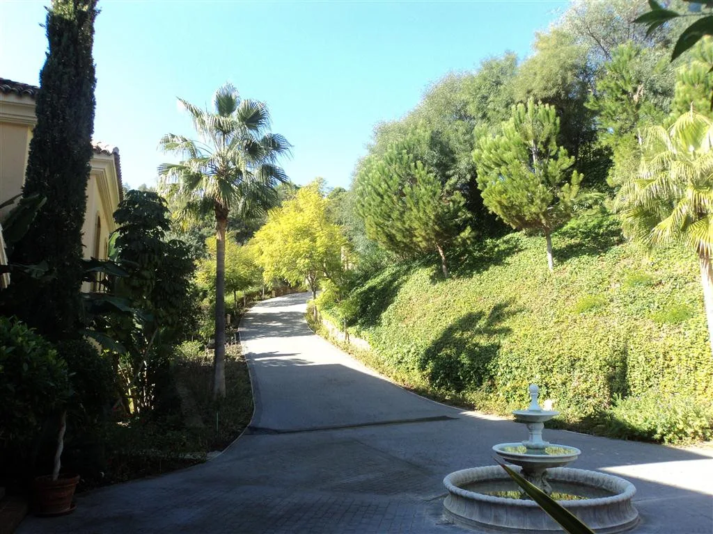 6-Bedroom Villa in La Zagaleta 3