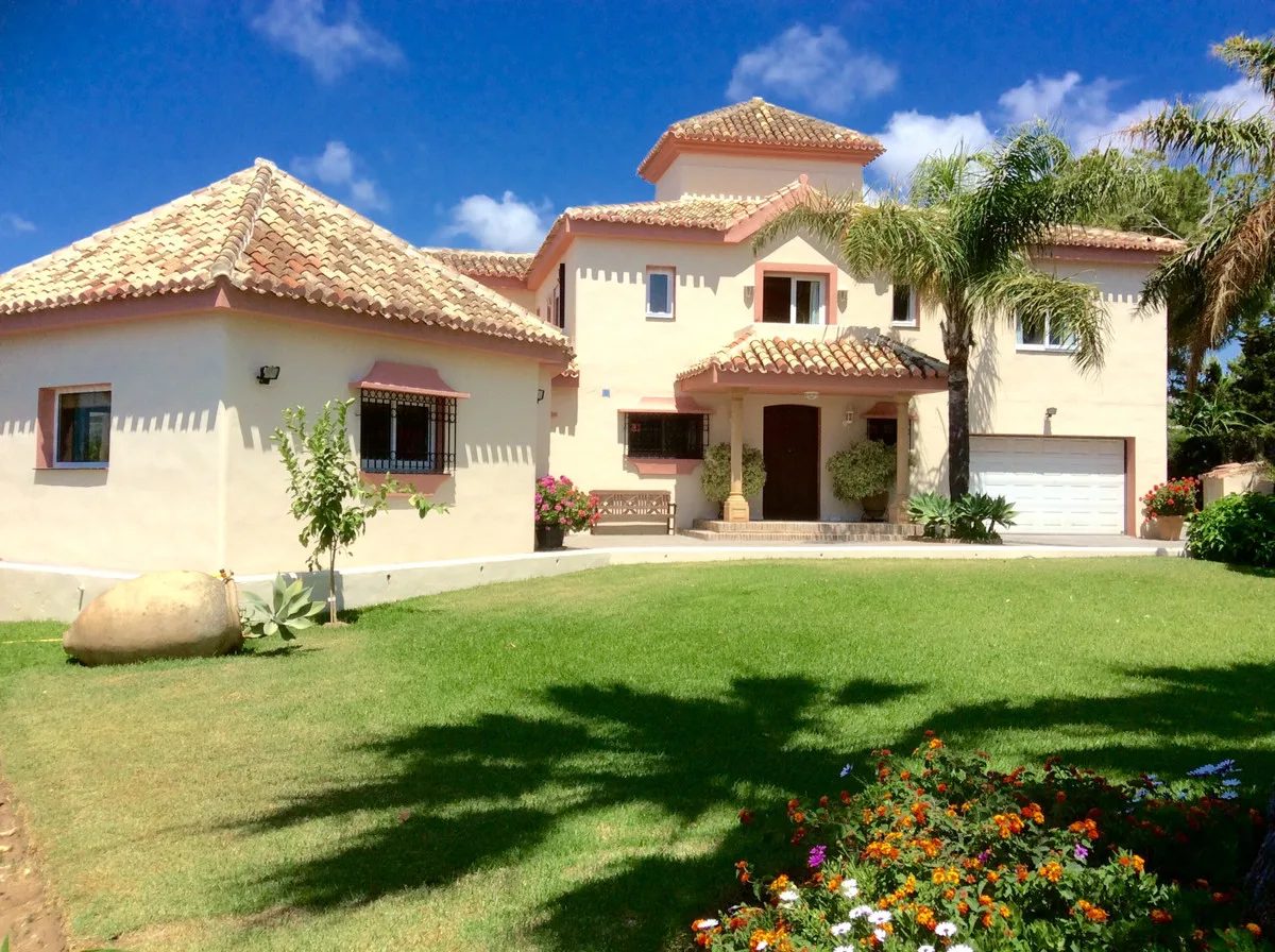 5-Bedroom Villa in Calahonda Main