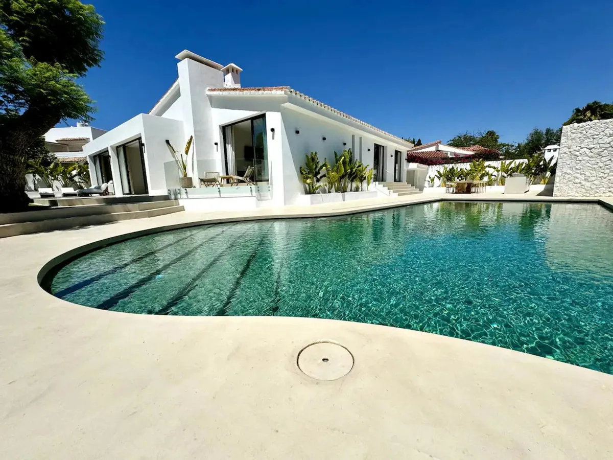5-Bedroom Villa in Cortijo Blanco — Cortijo Blanco