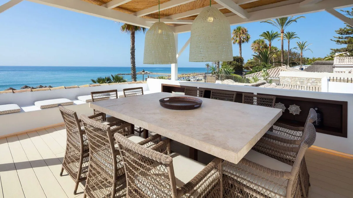 5-Bedroom Villa in The Golden Mile 2