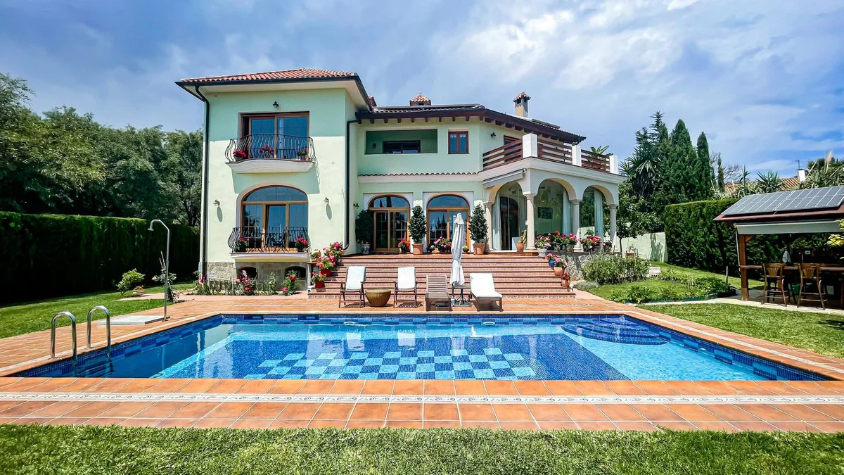 6-Bedroom Villa in El Rosario — El Rosario