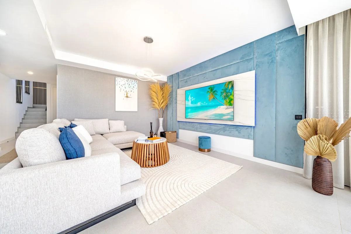 3-Bedroom Apartment in Altos de los Monteros 4
