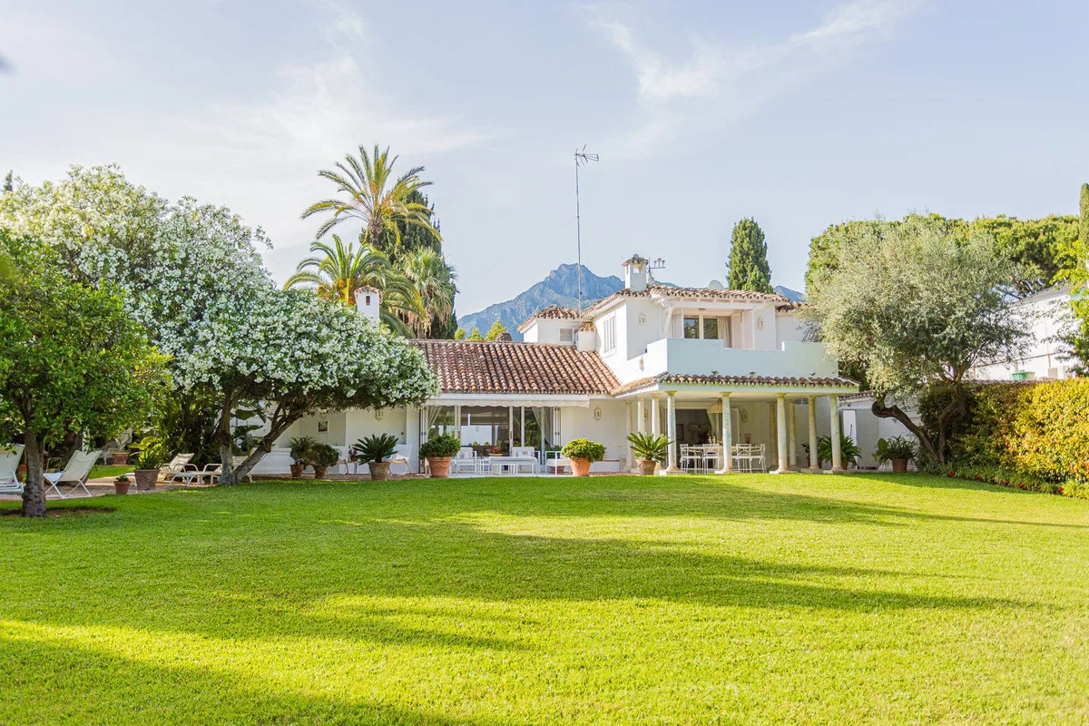 7-Bedroom Villa in The Golden Mile — The Golden Mile