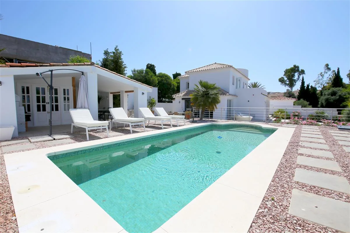 3-Bedroom Villa in Estepona — Estepona