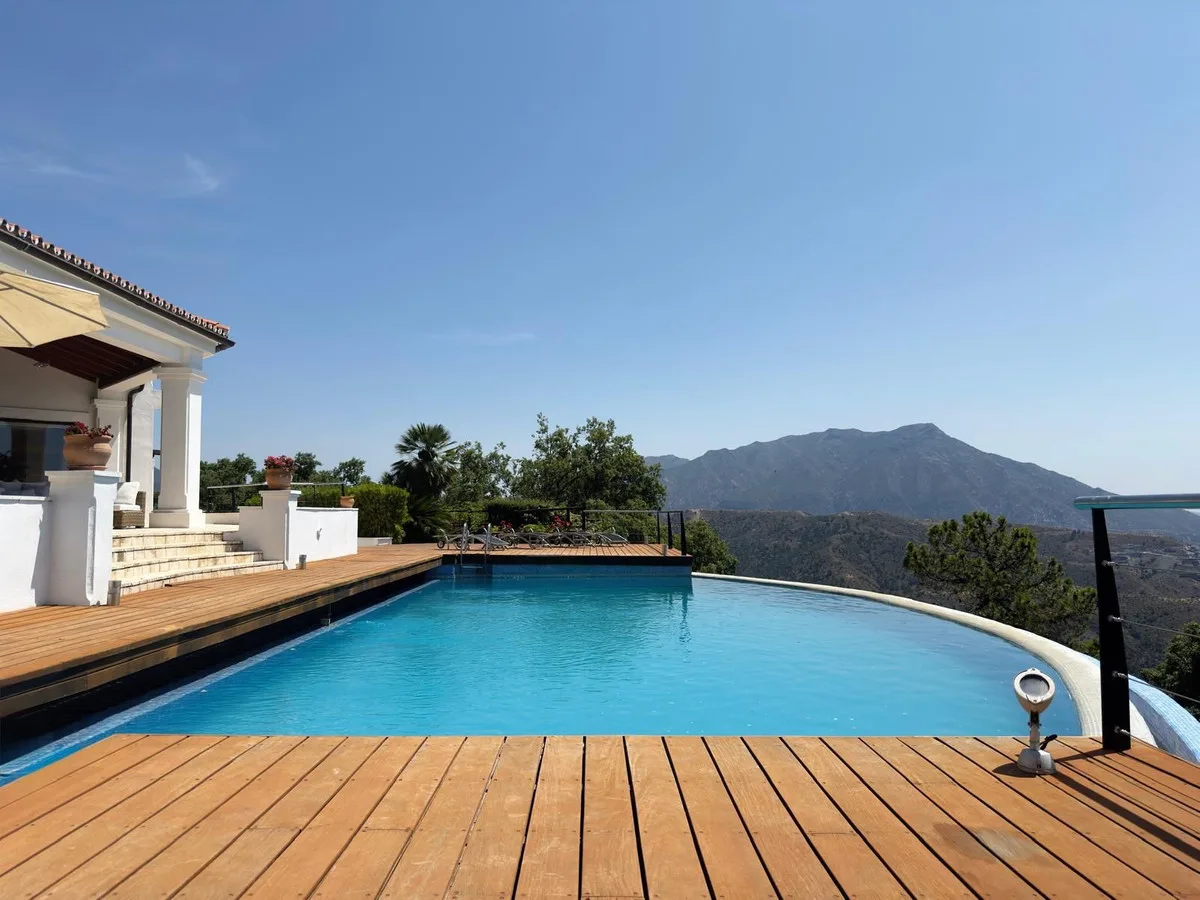 5-Bedroom Villa in La Zagaleta 2