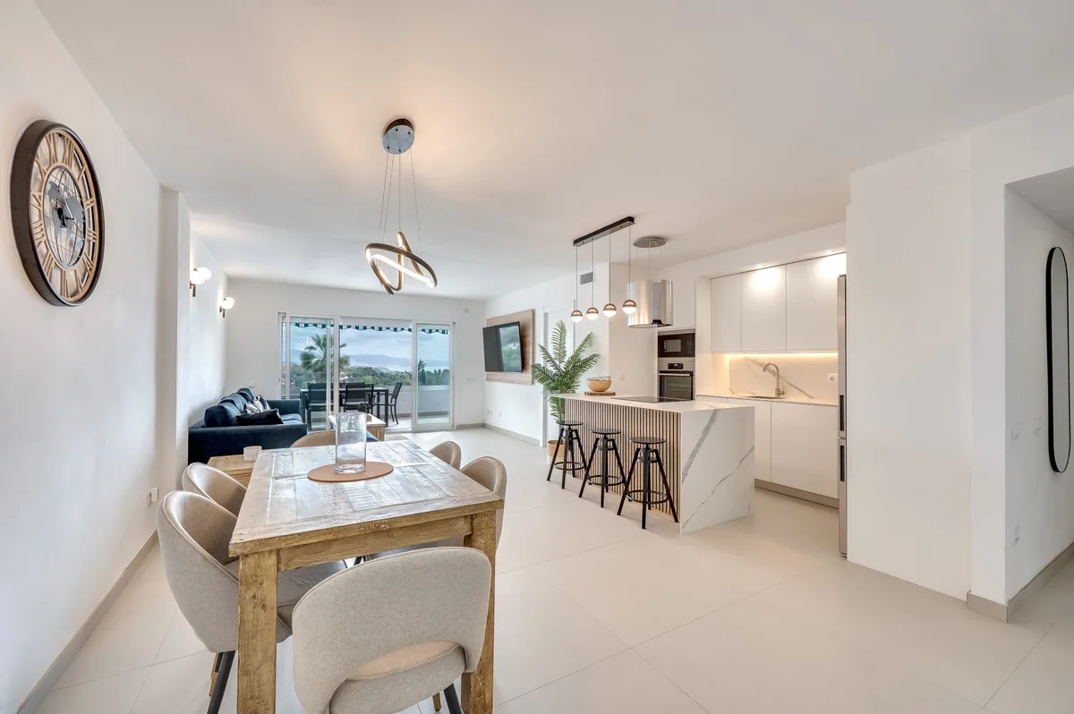 3-Bedroom Apartment in Nueva Andalucía 2