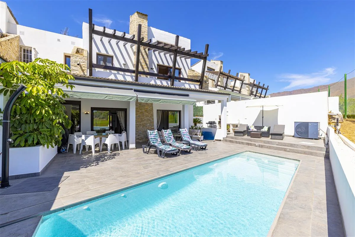4-Bedroom Townhouse in Estepona — Estepona