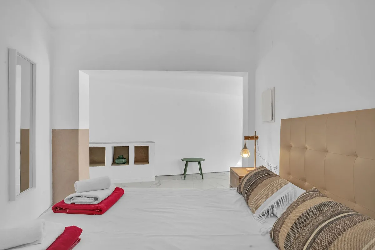 6-Bedroom Villa in Nueva Andalucía 3