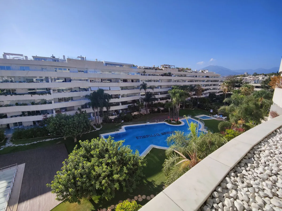 3-Bedroom Apartment in Marbella 4