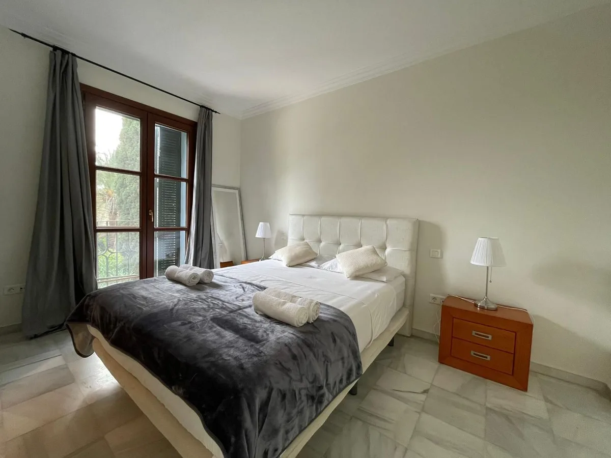 Long-Term Rental 1 year contract 5