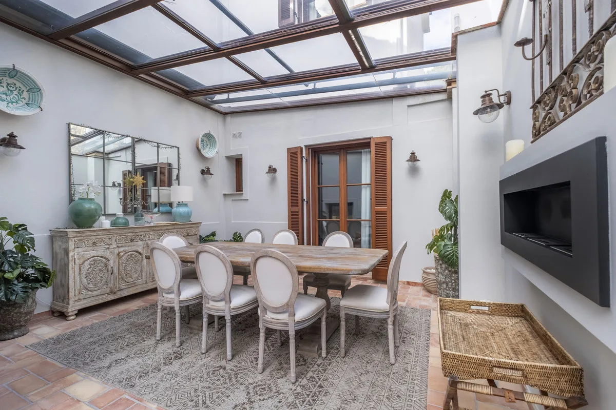 6-Bedroom Villa in El Madroñal 3