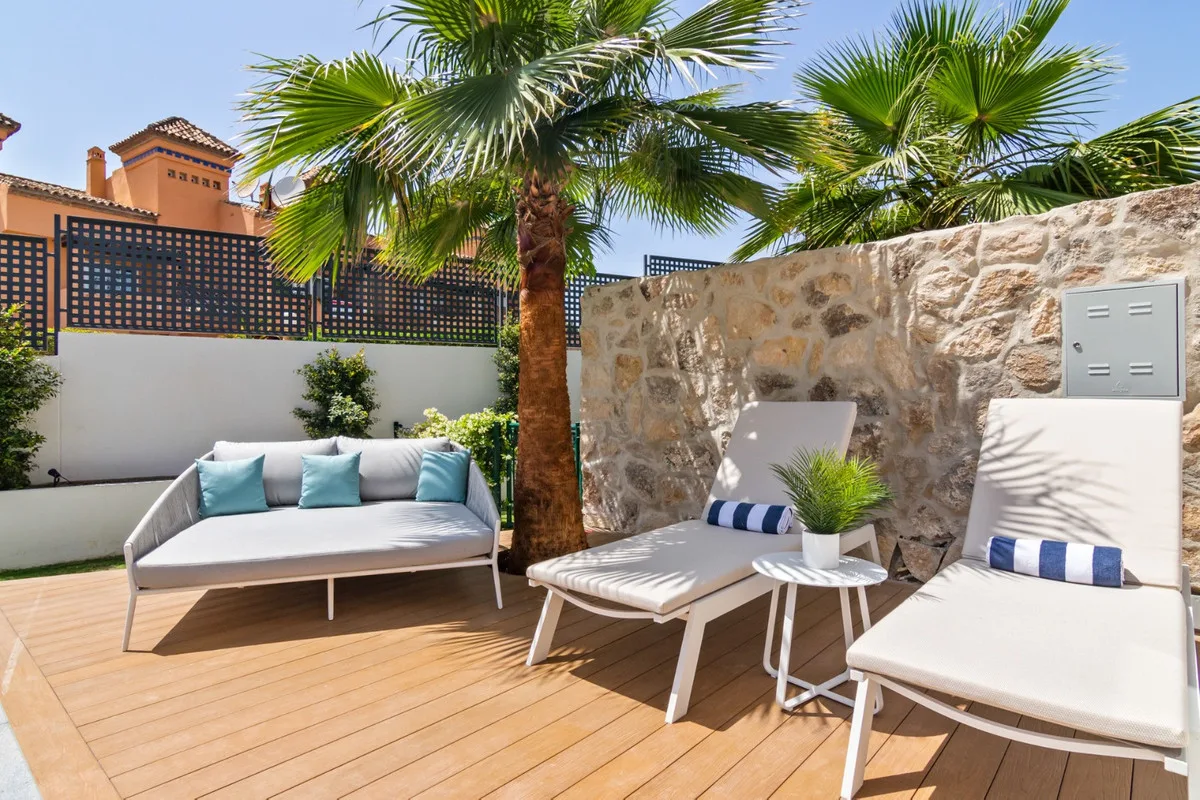4-Bedroom Villa in The Golden Mile 3