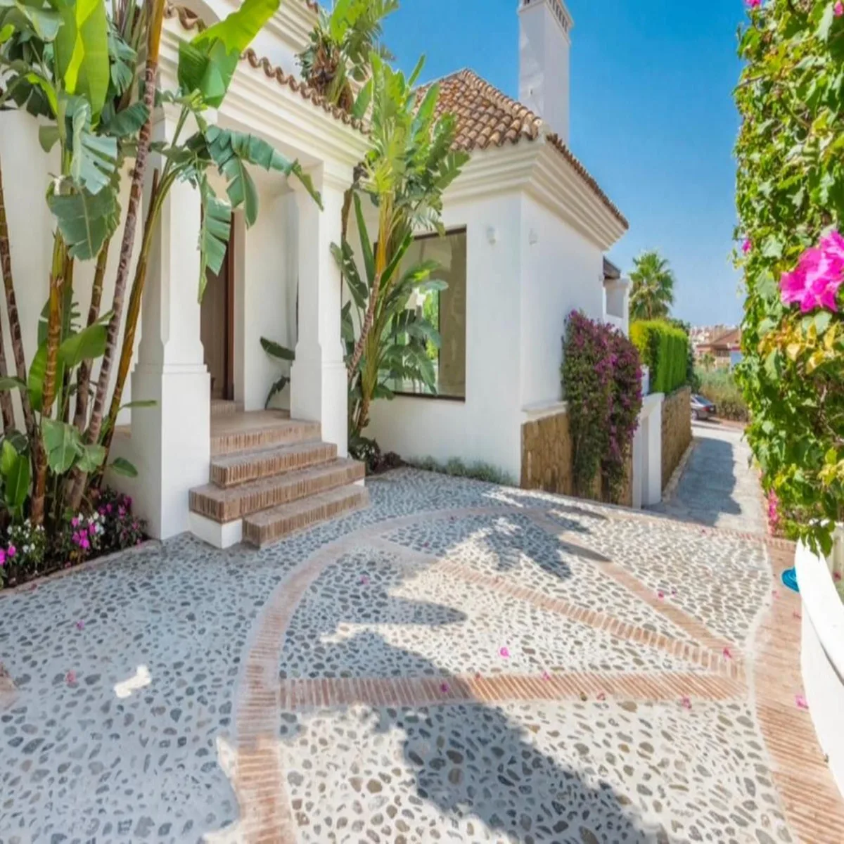 5-Bedroom Villa in The Golden Mile — The Golden Mile