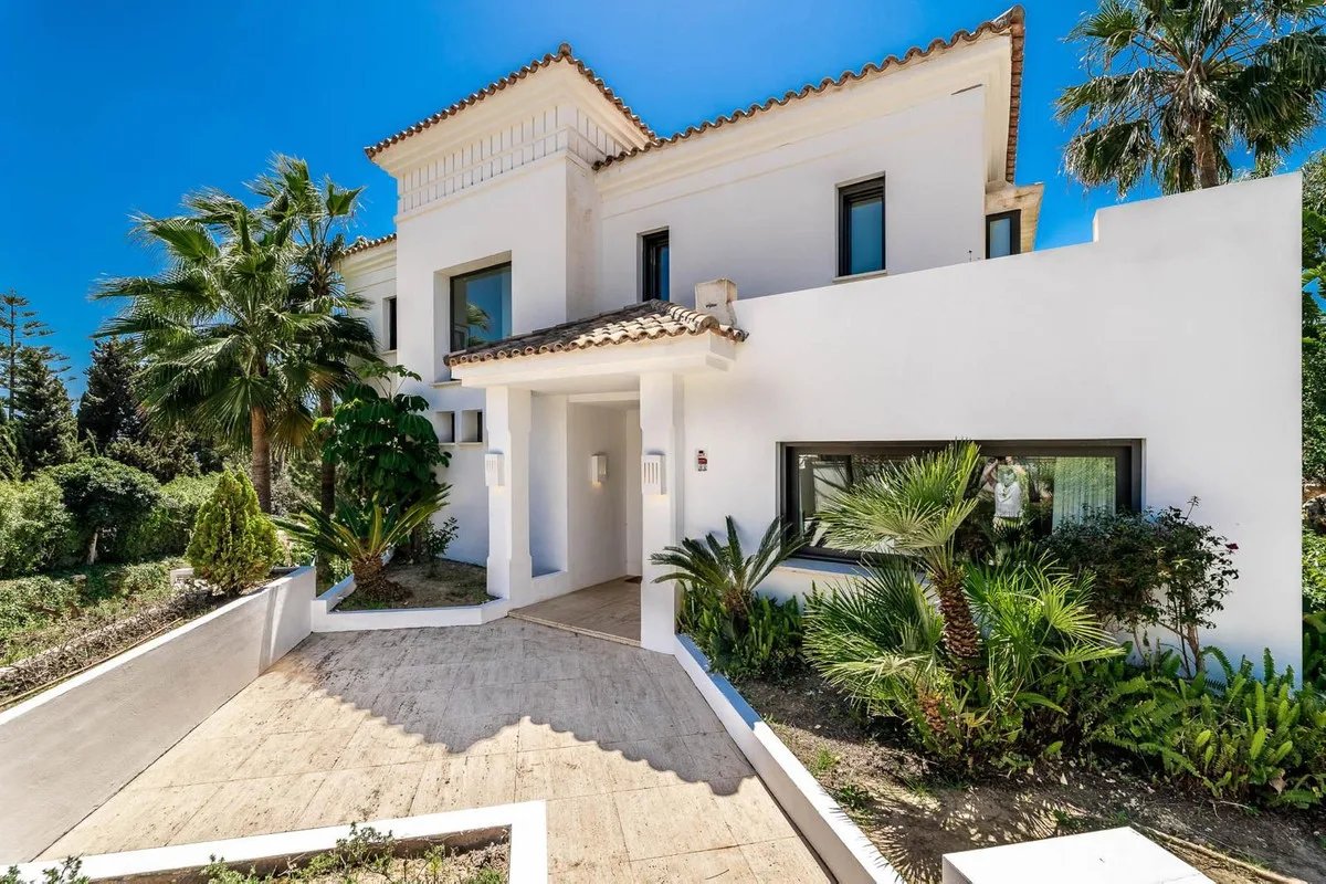 4-Bedroom Villa in The Golden Mile — The Golden Mile