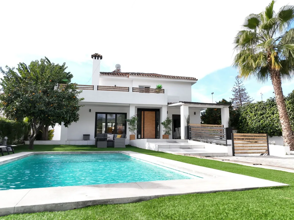 6-Bedroom Villa in Marbella — Marbella