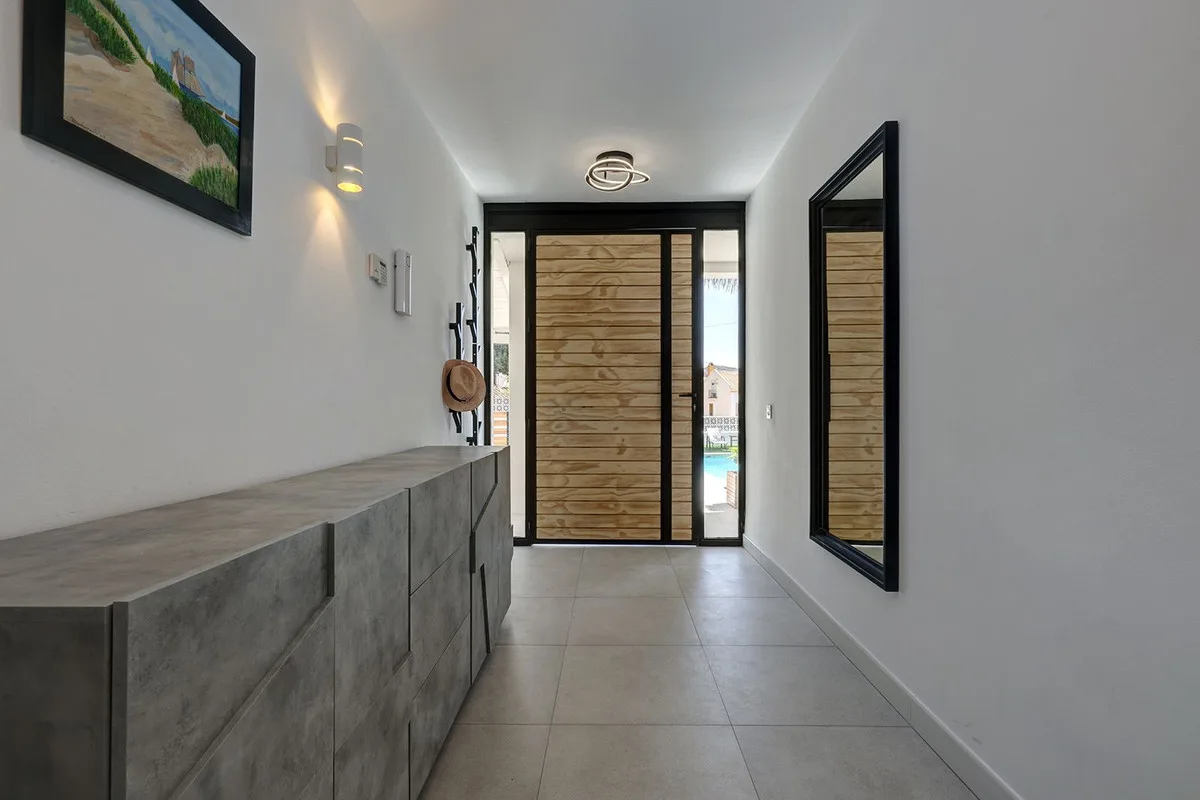 6-Bedroom Villa in Marbella 4