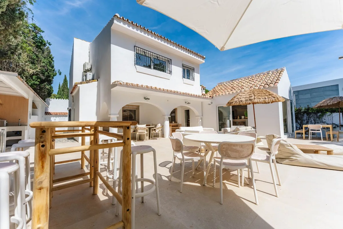 4-Bedroom Villa in Costabella — Costabella