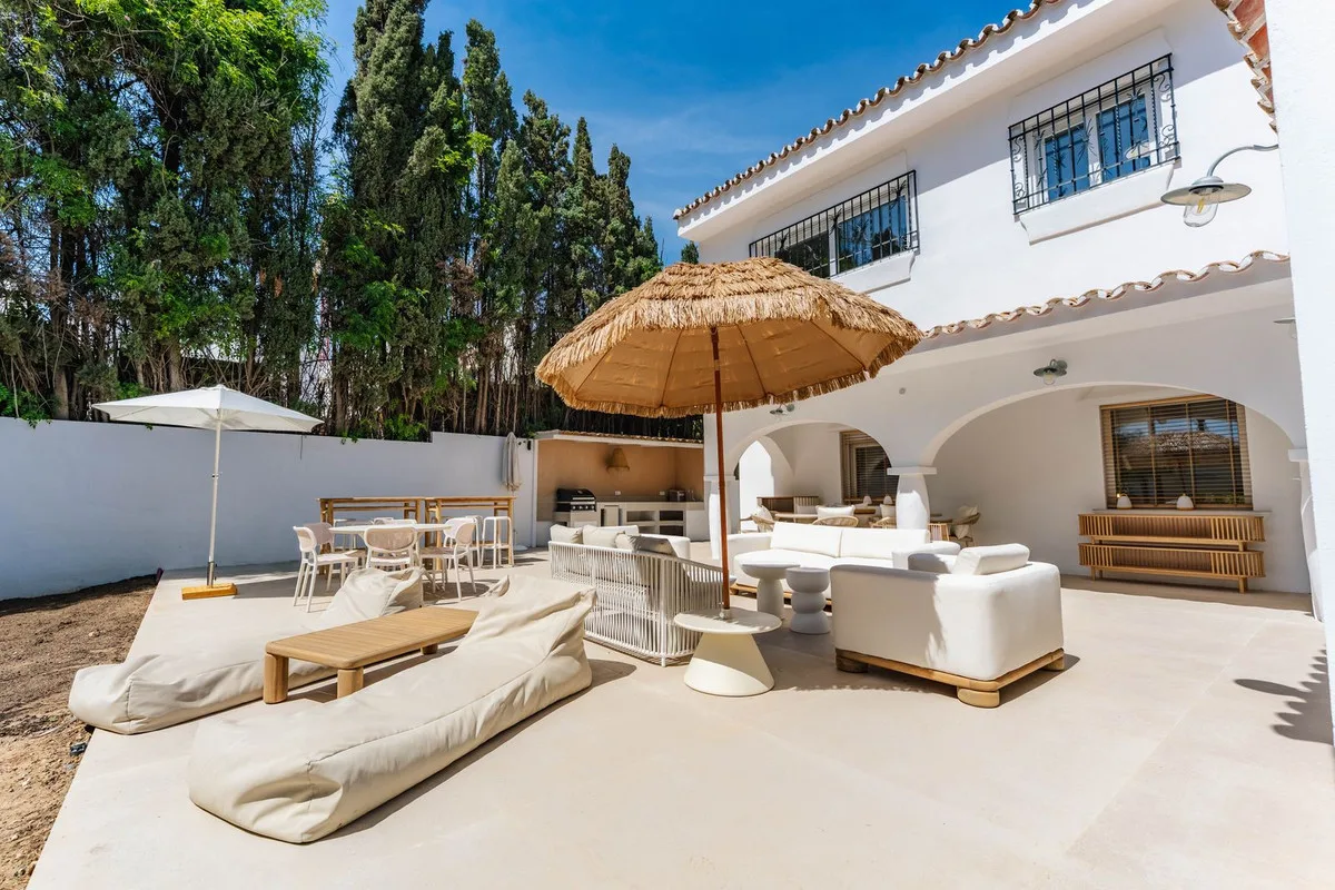 4-Bedroom Villa in Costabella 2