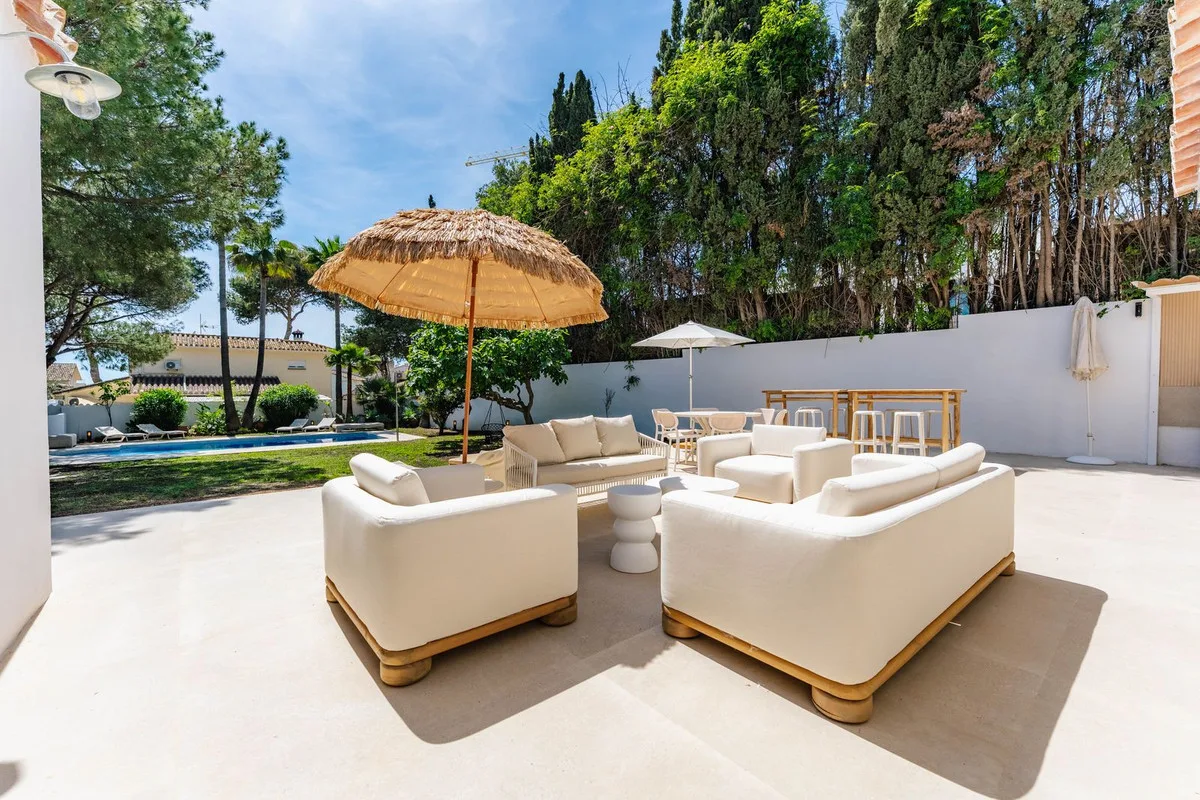 4-Bedroom Villa in Costabella 3
