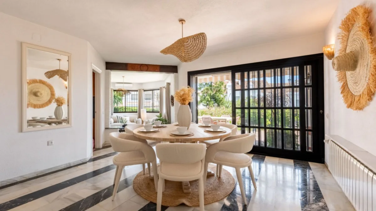 4-Bedroom Villa in Estepona 5
