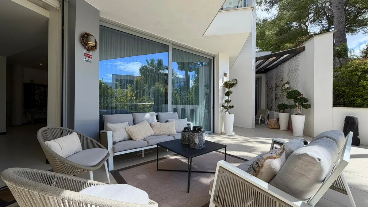 3-Bedroom Villa in The Golden Mile 5